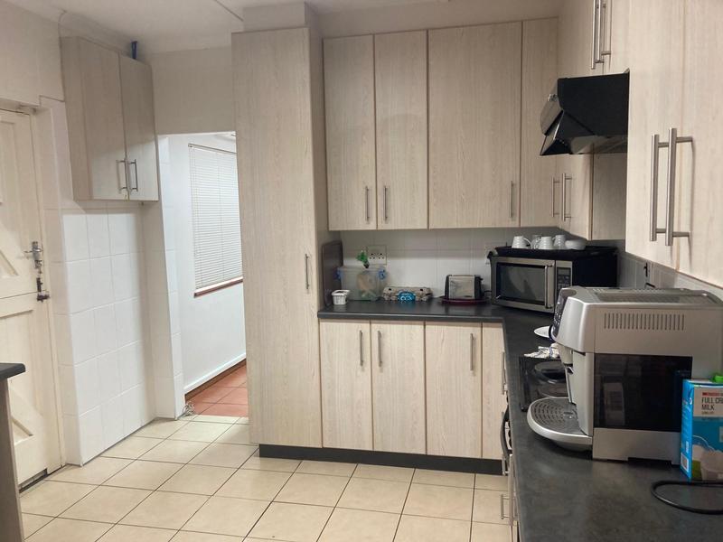 To Let Commercial Property for Rent in Newton Park Eastern Cape